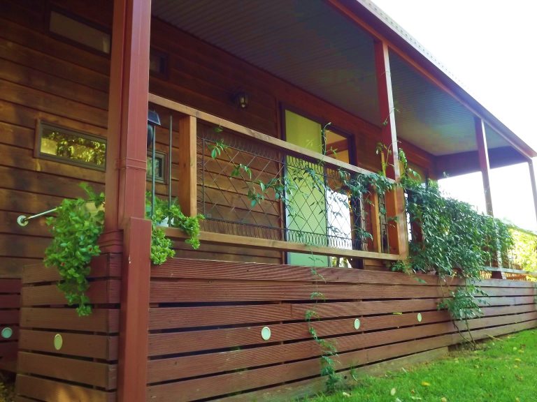 Tumut Log Cabins