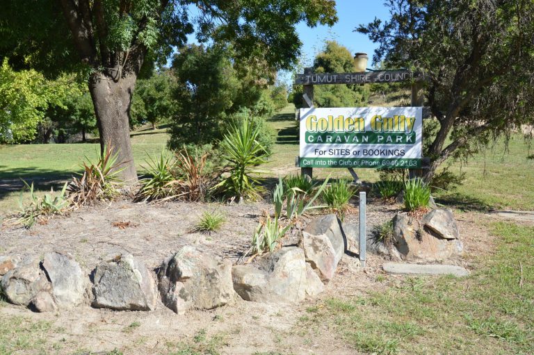 Adelong Golden Gully Caravan Park